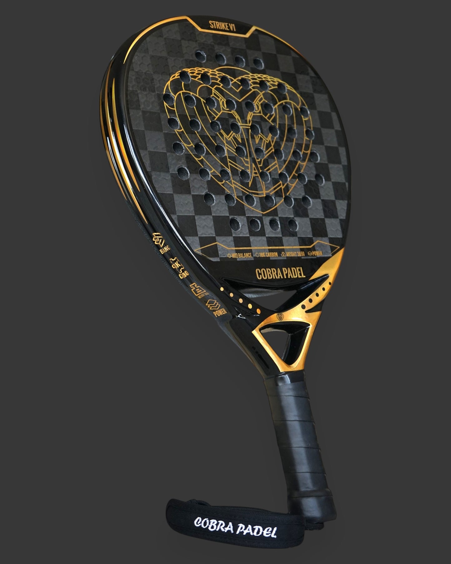 Strike V1 – 18K Carbon Goud Padel Racket | Druppelvorm, Mid Balance, 365g